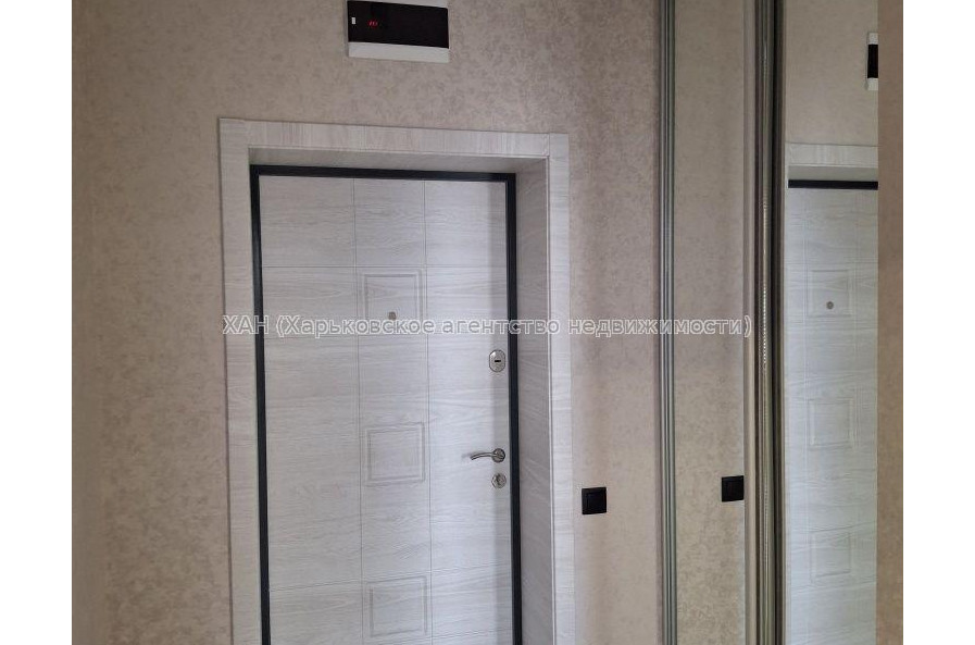 Продам квартиру, Ньютона ул. , 2 кім., 42 м², евроремонт 