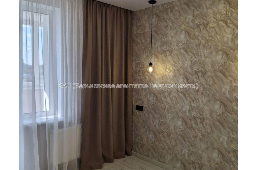 Продам квартиру, Ньютона ул. , 2 кім., 42 м², евроремонт 