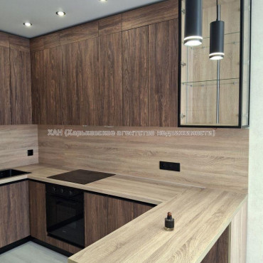 Продам квартиру, Ньютона ул. , 2 кім., 42 м², евроремонт 