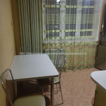 Продам квартиру, Большая Кольцевая ул. , 4  ком., 85 м², евроремонт 