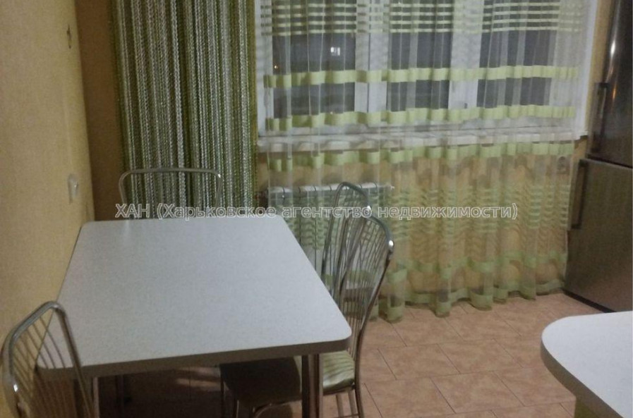 Продам квартиру, Большая Кольцевая ул. , 4  ком., 85 м², евроремонт 