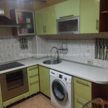 Продам квартиру, Большая Кольцевая ул. , 4  ком., 85 м², евроремонт 