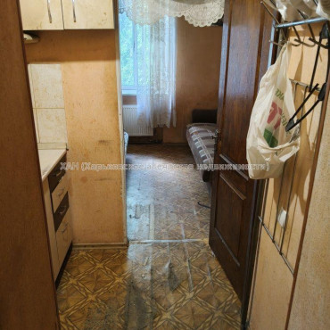 Продам квартиру, Камышева ул. , 1  ком., 12.90 м², без ремонта 