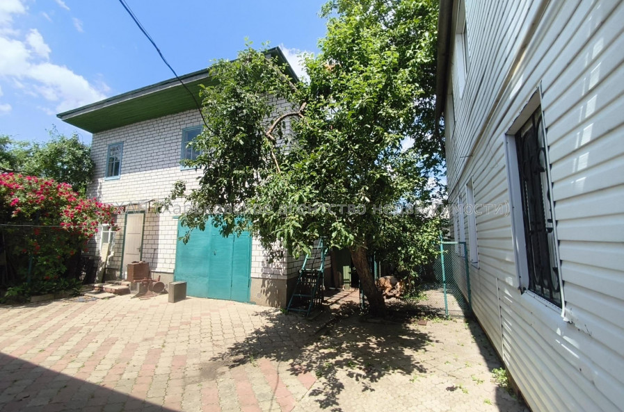 Продам будинок, Заречный пер. , 238 м², 11 соток, косметический ремонт 