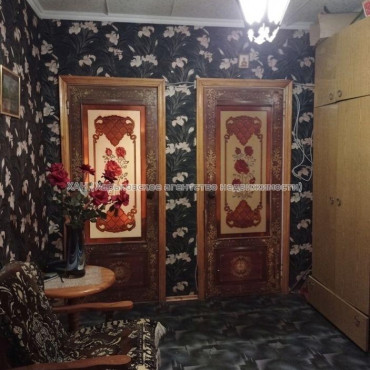 Продам квартиру, Волонтерская ул. , 3 кім., 72 м², косметический ремонт 