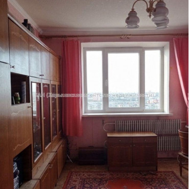 Продам квартиру, Волонтерская ул. , 3 кім., 72 м², косметический ремонт 