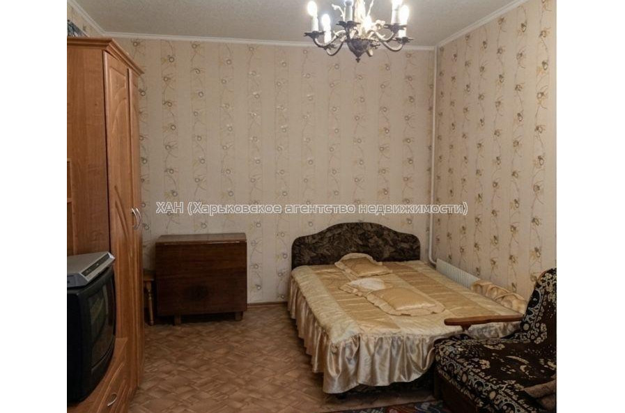 Продам квартиру, Волонтерская ул. , 3 кім., 72 м², косметический ремонт 