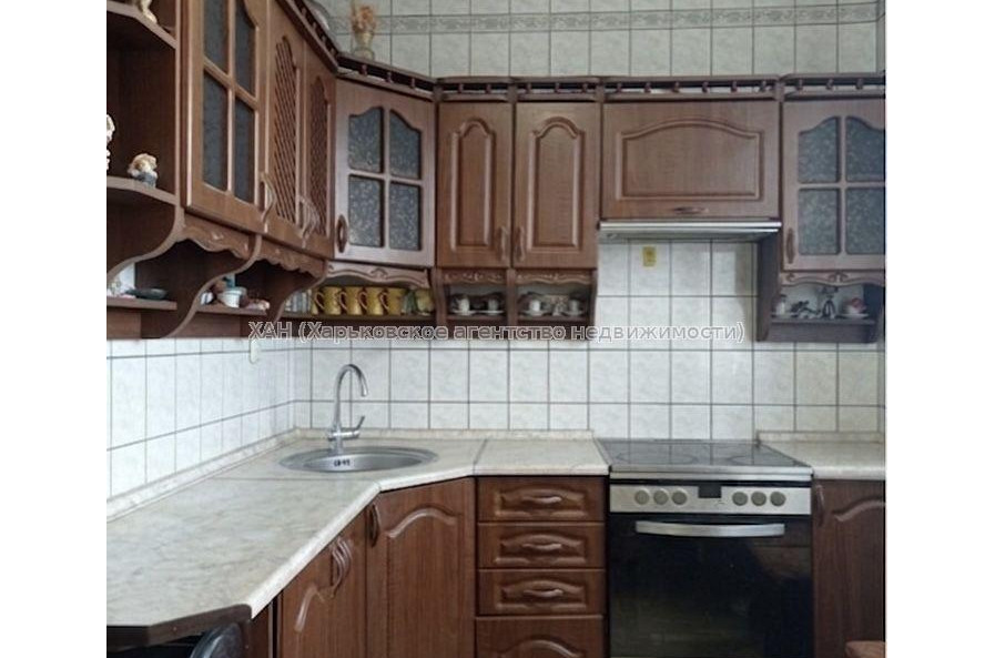 Продам квартиру, Волонтерская ул. , 3 кім., 72 м², косметический ремонт 
