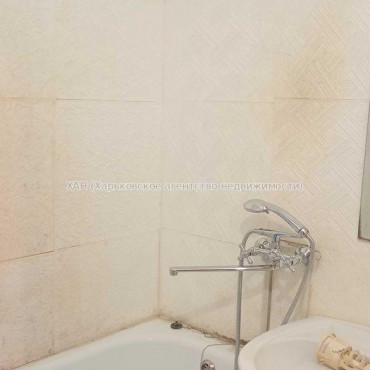 Продам квартиру, 92-й бригады ул. , 1  ком., 38.60 м², косметический ремонт 