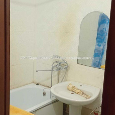 Продам квартиру, 92-й бригады ул. , 1  ком., 38.60 м², косметический ремонт 