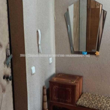Продам квартиру, Науки просп. , 88 , 2 кім., 43 м², косметический ремонт 