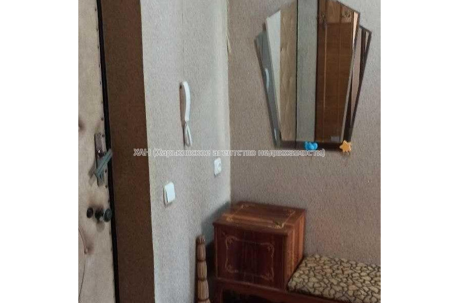 Продам квартиру, Науки просп. , 88 , 2 кім., 43 м², косметический ремонт 