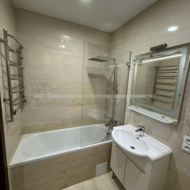 Продам квартиру, Георгия Тарасенко ул. , 1 кім., 40.20 м², евроремонт 