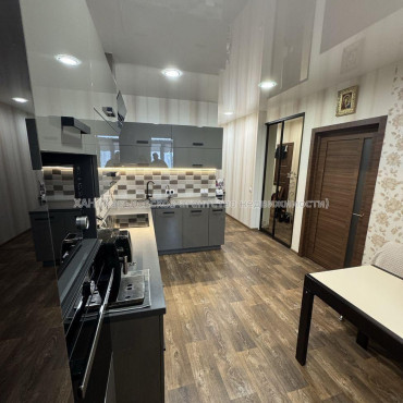 Продам квартиру, Георгия Тарасенко ул. , 1 кім., 40.20 м², евроремонт 