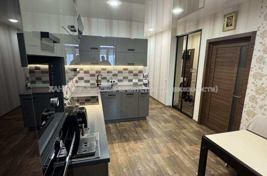 Продам квартиру, Георгия Тарасенко ул. , 1 кім., 40.20 м², евроремонт 
