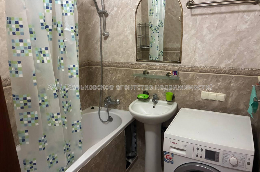 Продам квартиру, Героев Харькова просп. , 2 кім., 61.50 м², капитальный ремонт 