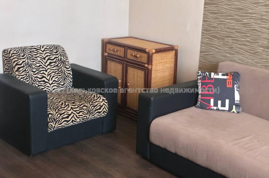 Продам квартиру, Героев Харькова просп. , 2 кім., 61.50 м², капитальный ремонт 
