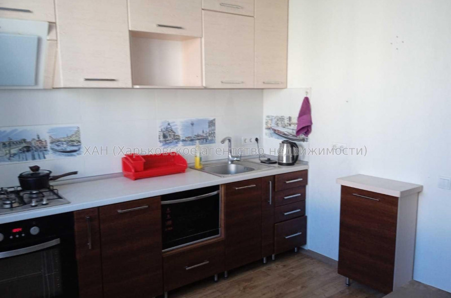 Продам квартиру, Победы просп. , 1 кім., 41 м², косметический ремонт 