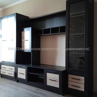 Продам квартиру, Победы просп. , 1 кім., 41 м², косметический ремонт 
