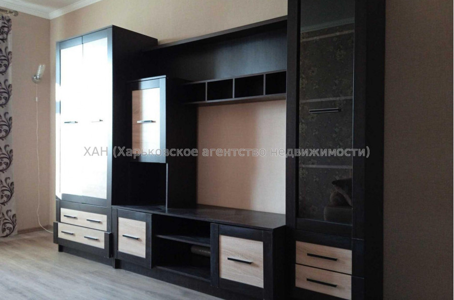 Продам квартиру, Победы просп. , 1 кім., 41 м², косметический ремонт 