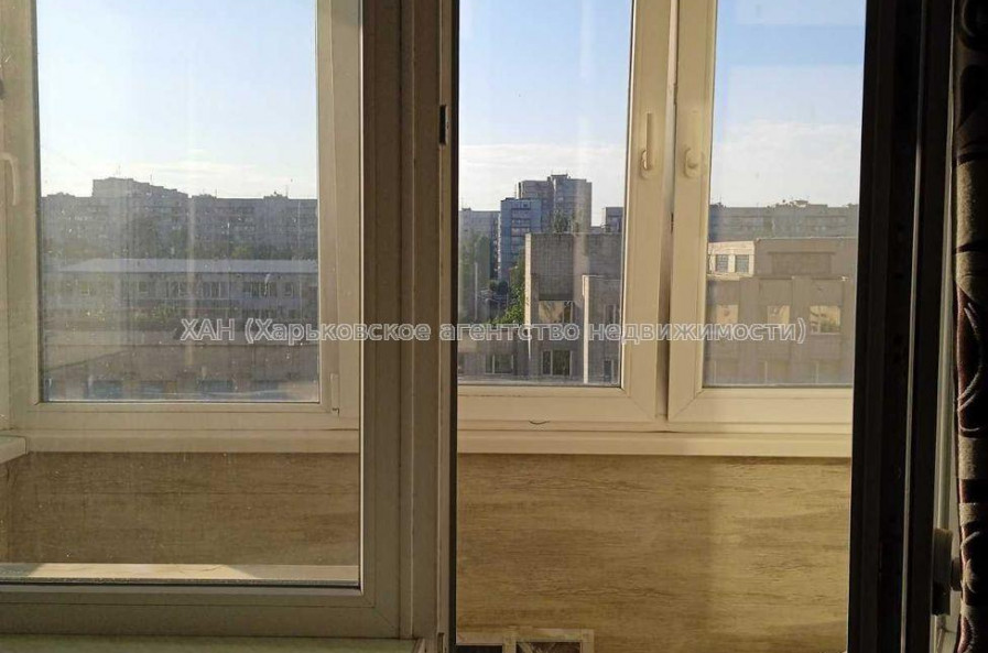 Продам квартиру, Победы просп. , 1 кім., 41 м², косметический ремонт 