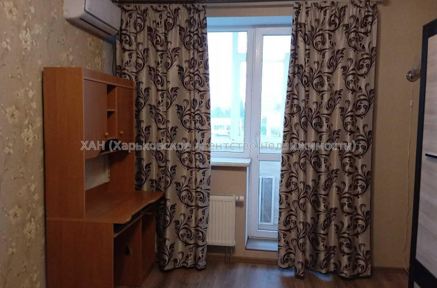 Продам квартиру, Победы просп. , 1 кім., 41 м², косметический ремонт 