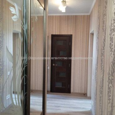 Продам квартиру, Победы просп. , 1 кім., 41 м², косметический ремонт 