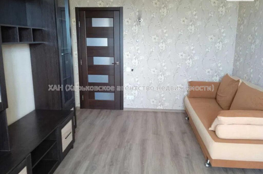 Продам квартиру, Победы просп. , 1 кім., 41 м², косметический ремонт 