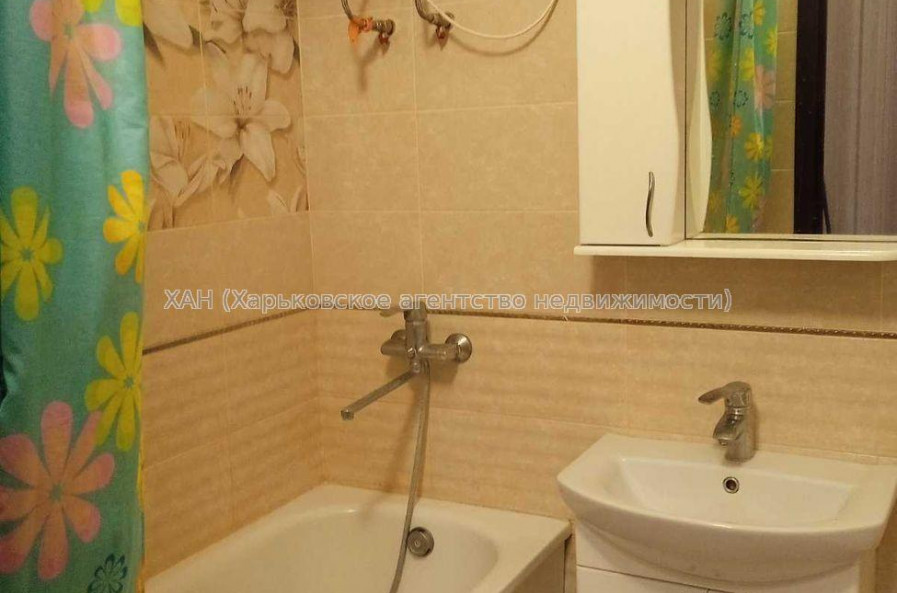 Продам квартиру, Победы просп. , 1 кім., 41 м², косметический ремонт 