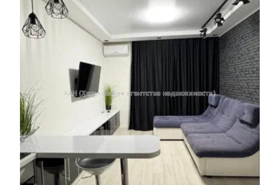 Продам квартиру, Драгоманова ул. , 1 кім., 38 м², капитальный ремонт 