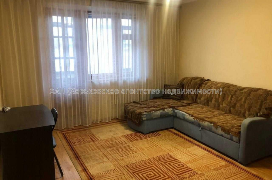 Продам квартиру, Единства ул. , 1 кім., 43 м², косметический ремонт 