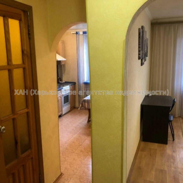 Продам квартиру, Единства ул. , 1 кім., 43 м², косметический ремонт 