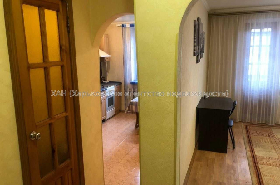 Продам квартиру, Единства ул. , 1 кім., 43 м², косметический ремонт 