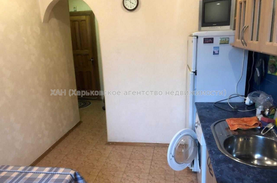 Продам квартиру, Единства ул. , 1 кім., 43 м², косметический ремонт 