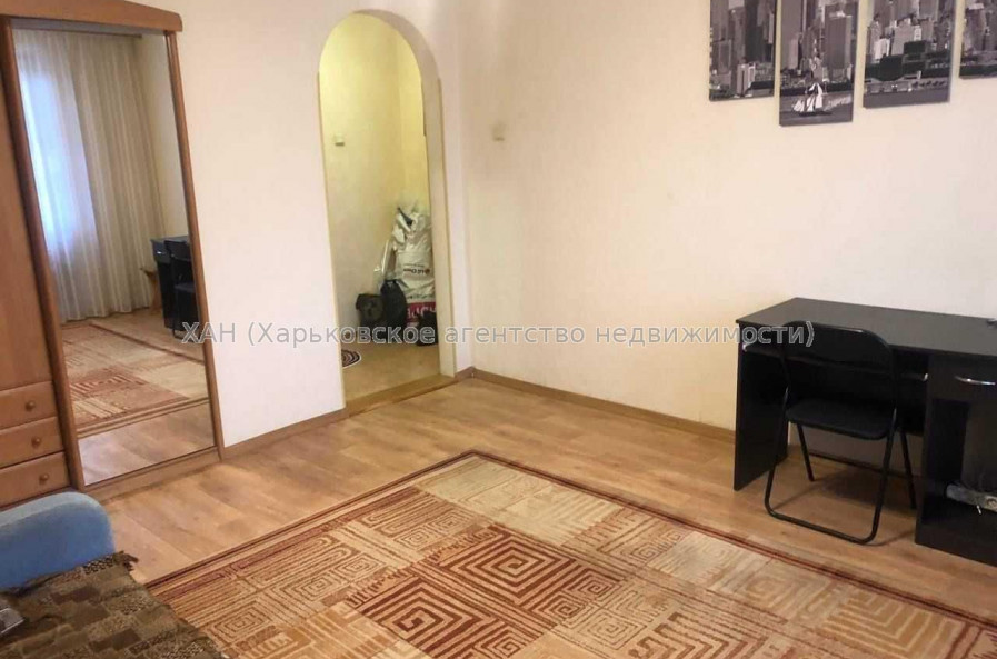 Продам квартиру, Единства ул. , 1 кім., 43 м², косметический ремонт 