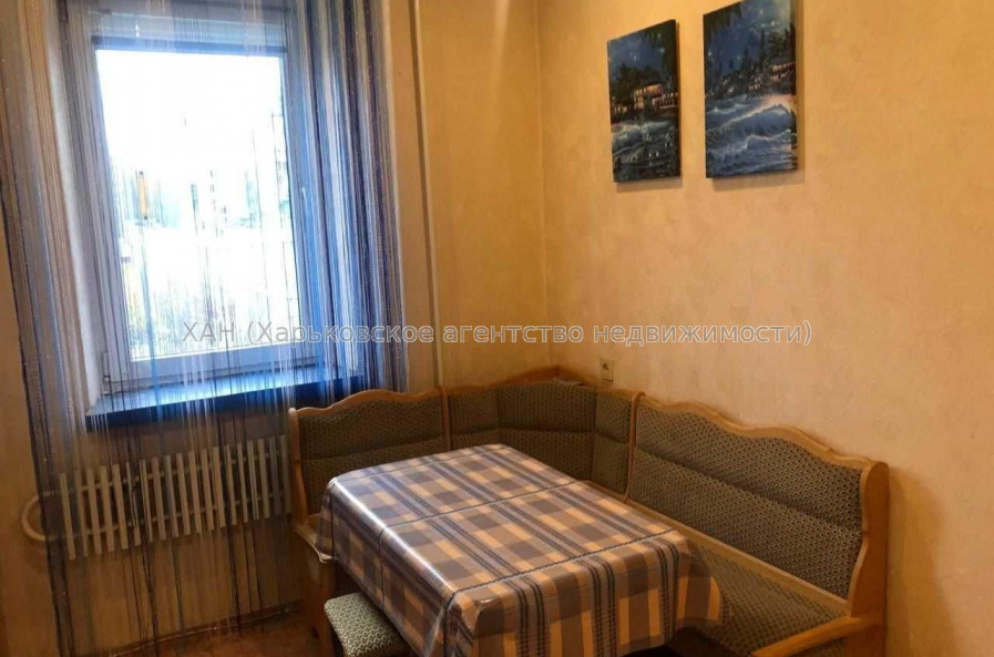 Продам квартиру, Единства ул. , 1 кім., 43 м², косметический ремонт 
