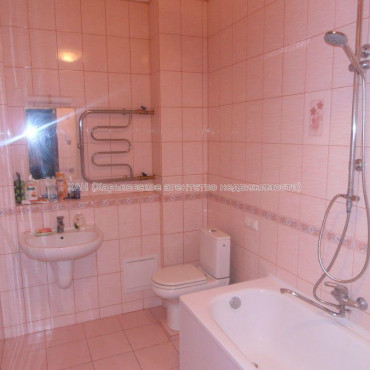 Продам квартиру, Соборности Украины ул. , 1 кім., 51 м², евроремонт 