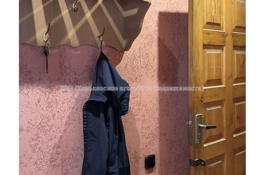 Продам квартиру, Каденюка ул. , 2 кім., 45.60 м², косметический ремонт 