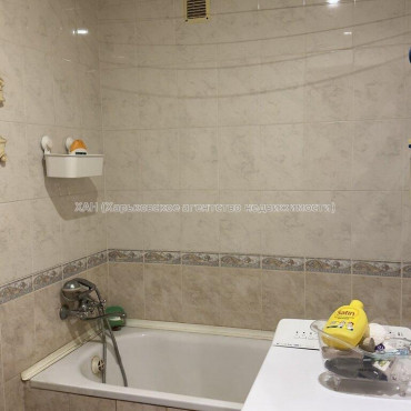 Продам квартиру, Каденюка ул. , 2 кім., 45.60 м², косметический ремонт 