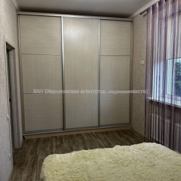 Продам квартиру, Библика ул. , 3 кім., 63 м², капитальный ремонт 
