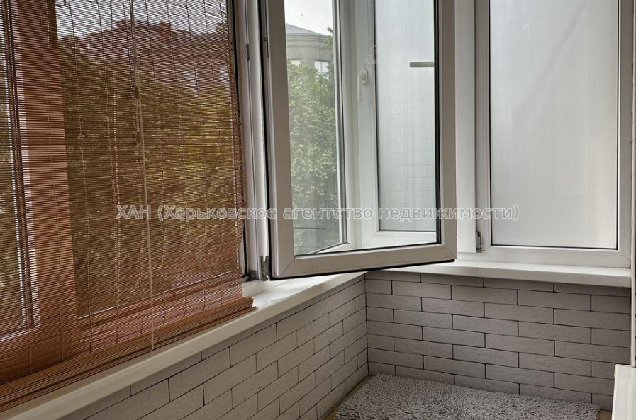 Продам квартиру, Библика ул. , 3 кім., 63 м², капитальный ремонт 