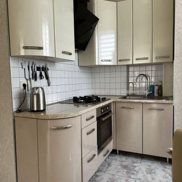 Продам квартиру, Библика ул. , 3 кім., 63 м², капитальный ремонт 