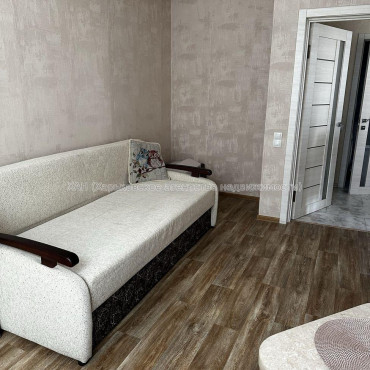 Продам квартиру, Библика ул. , 3 кім., 63 м², капитальный ремонт 