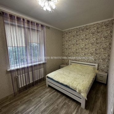 Продам квартиру, Библика ул. , 3 кім., 63 м², капитальный ремонт 