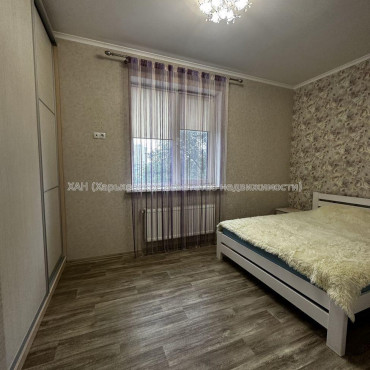 Продам квартиру, Библика ул. , 3 кім., 63 м², капитальный ремонт 