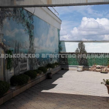 Продам квартиру, Петра Болбочана ул. , 3  ком., 111 м², капитальный ремонт 