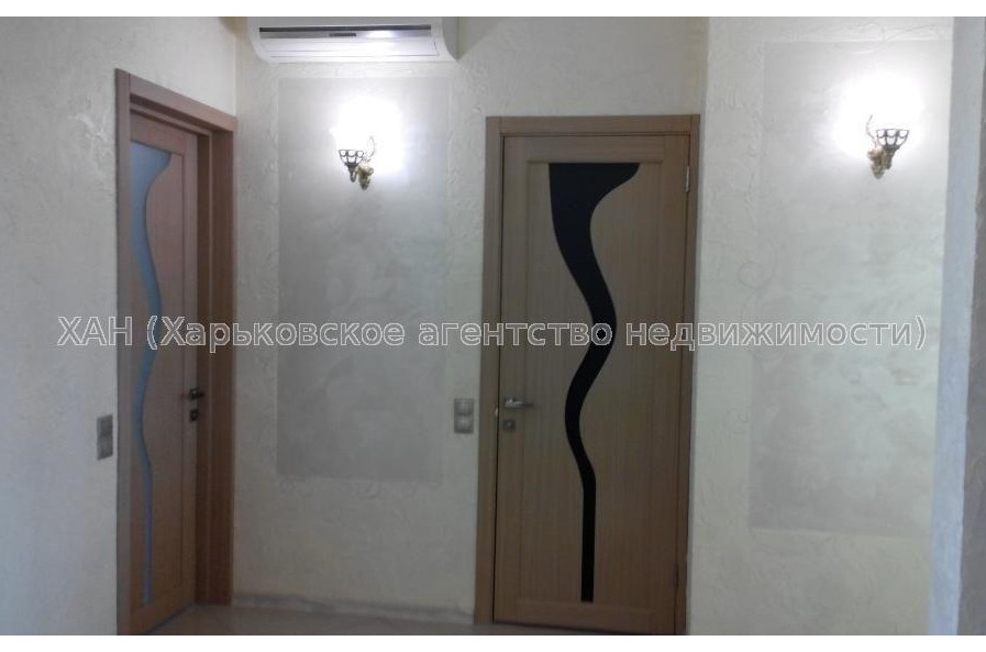 Продам квартиру, Петра Болбочана ул. , 3  ком., 111 м², капитальный ремонт 