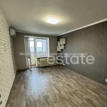 Продам квартиру, Садовый пер. , 2 кім., 45.10 м², евроремонт 