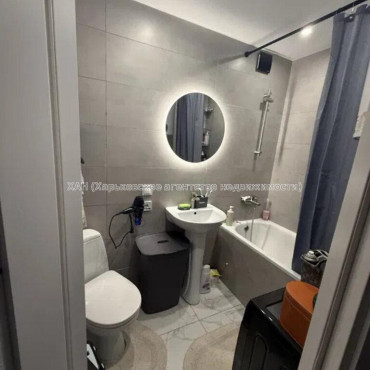 Продам квартиру, Садовый пер. , 2 кім., 45.10 м², евроремонт 