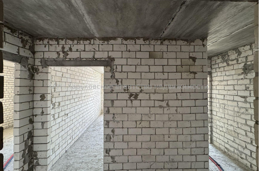 Продам квартиру, Сергея Барсукова ул. , 2 кім., 65 м², без ремонта 
